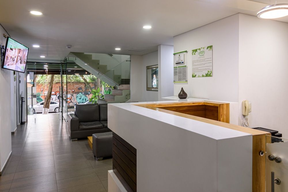 Lleras Green Hotel 2