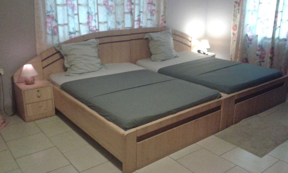 Marinette Hotel 2