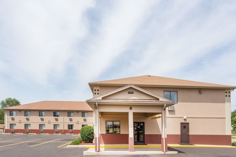Super 8 by Wyndham Rock Falls Sterling Area 1