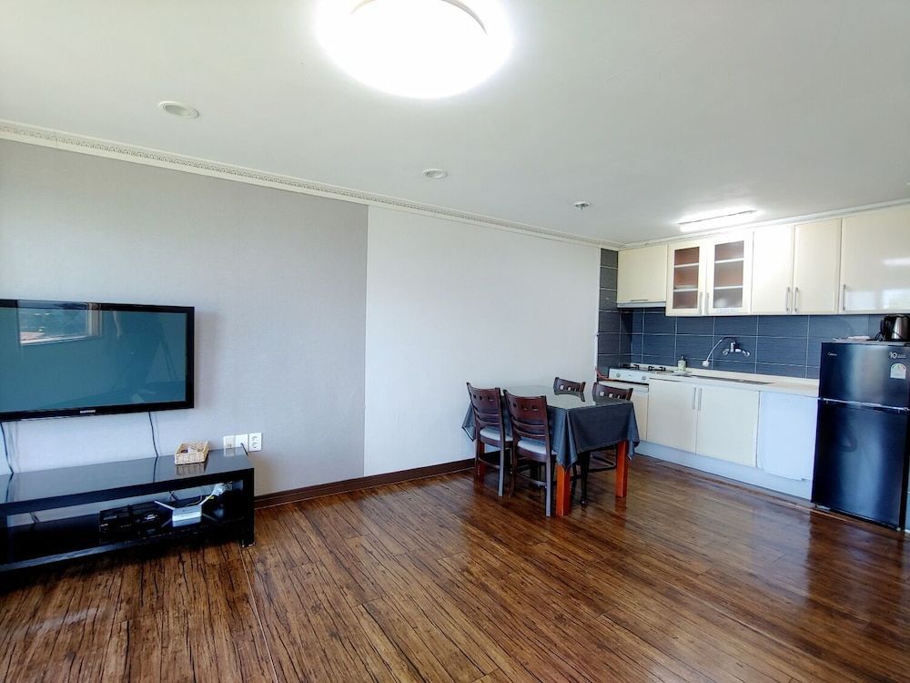 The Haus 2