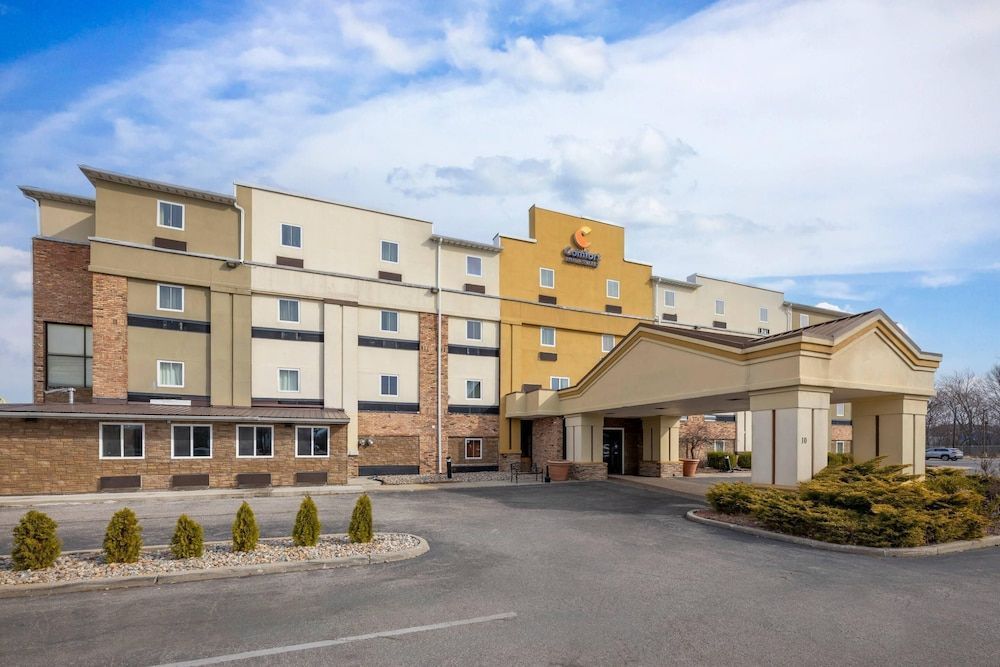 Comfort Inn & Suites Michigan City South 1