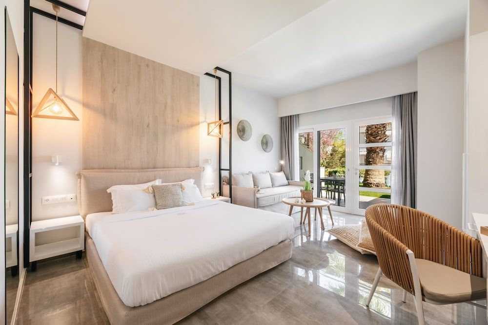 Minthi Boutique Apartments 1