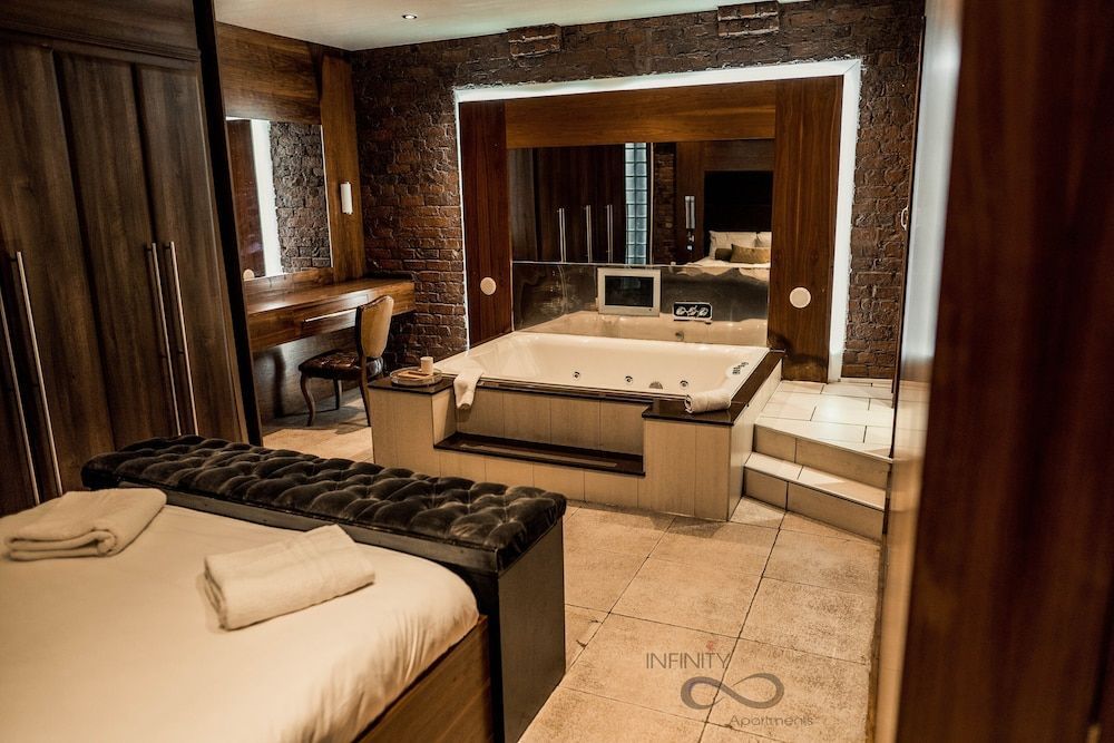Infinity Liverpool Midweek Stays 1