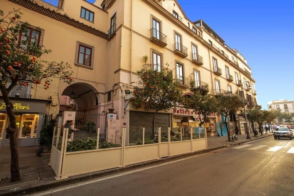 Sorrento Square Suites 1