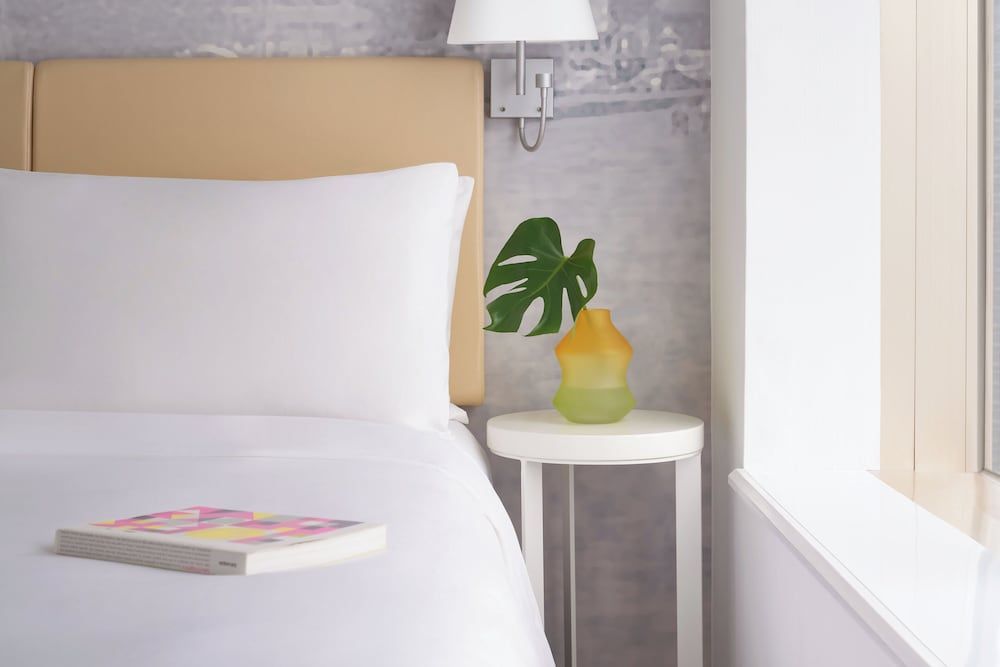 YING'nFLO, Wesley Admiralty, Hong Kong - Langham Hospitality Group 1