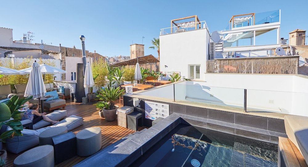 Puro Oasis Urban Hotel 2