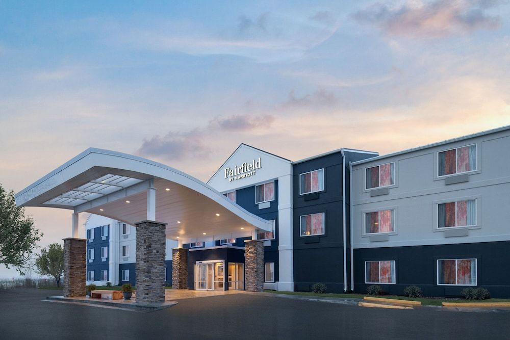 Fairfield Inn & Suites Kansas City Airport 1
