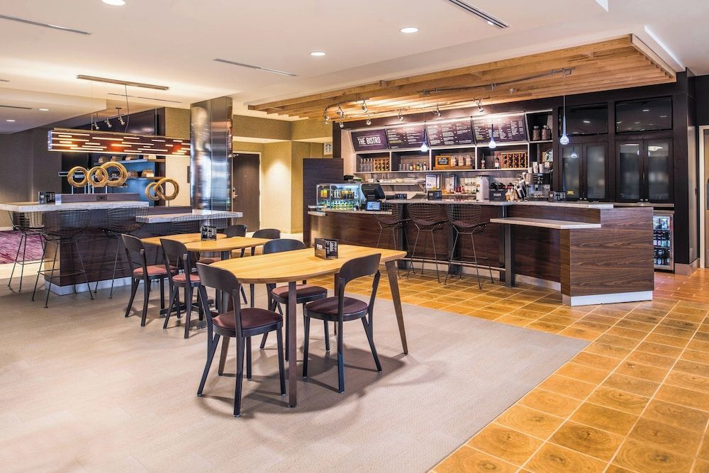 Courtyard by Marriott Detroit Farmington 1