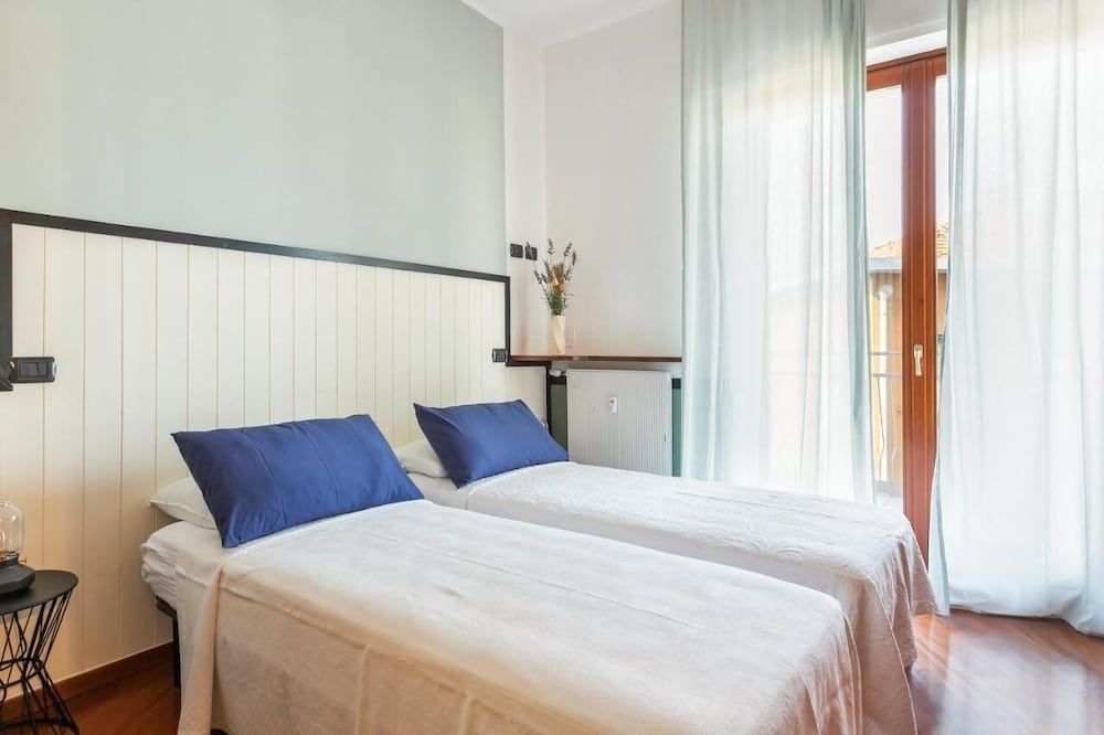 MyHomeInComo - Santa Chiara Apartment 2