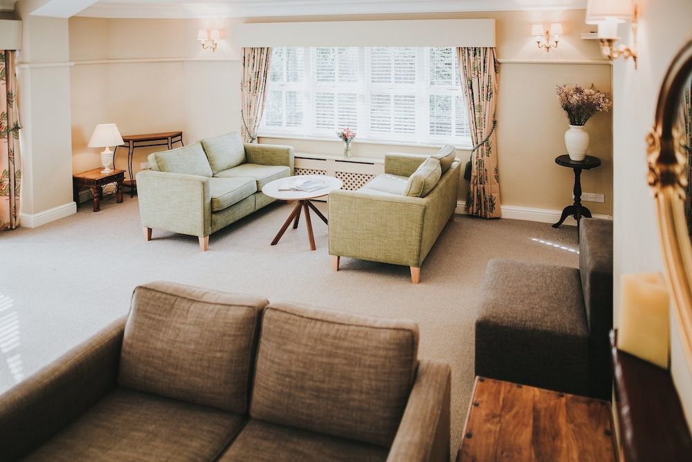 Briery Wood Hotel 2
