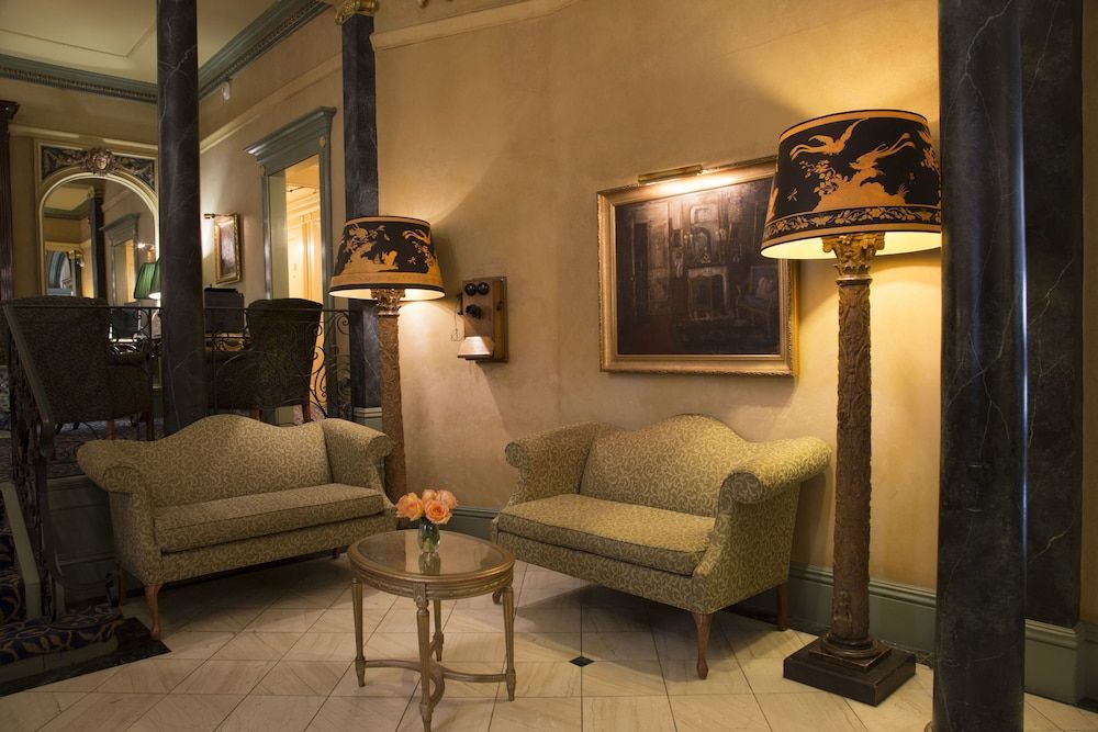 Hotel Majestic 2