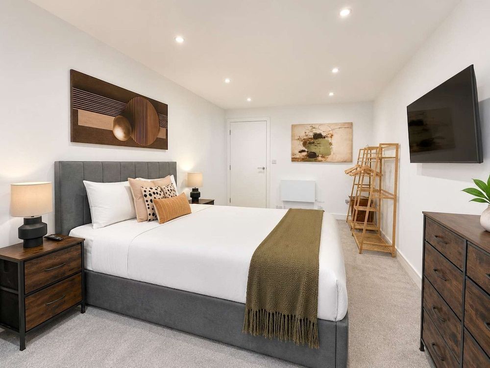 Stylish 1BR - Sleeps 4 - Free Parking - Manchester 2
