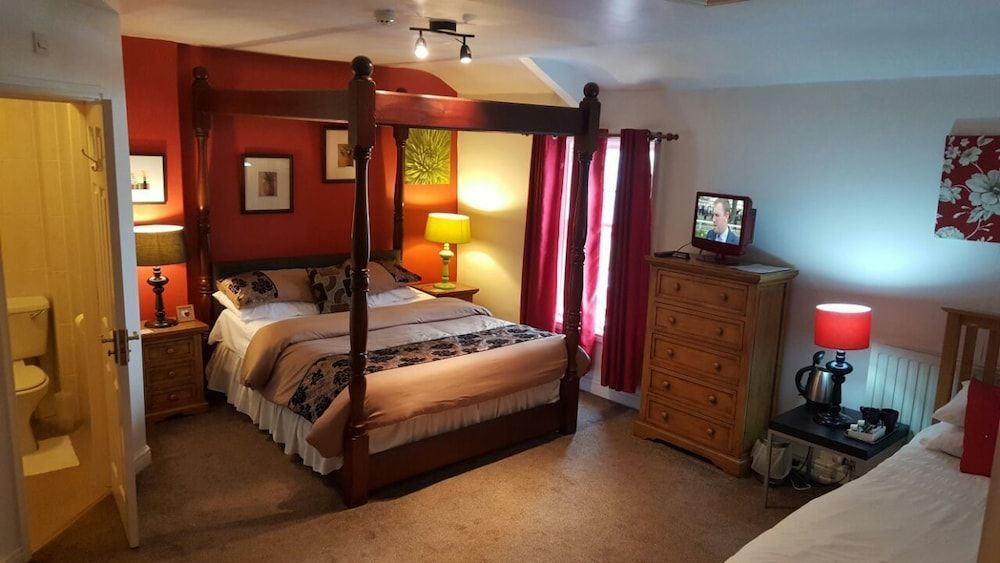 Lynebank House Hotel, Bed & Breakfast 1