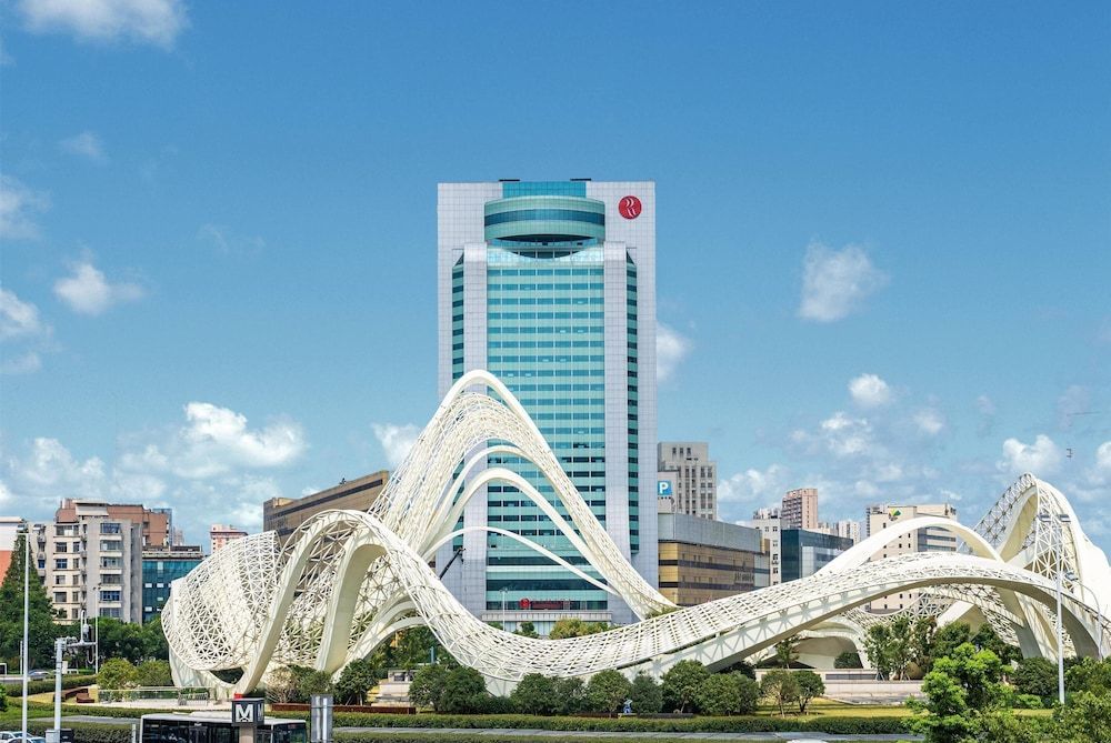 Ramada Plaza Wuhan Optics Valley 1