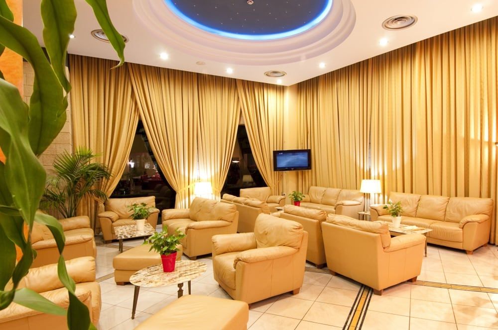 Alexandra Hotel&Apartments 2
