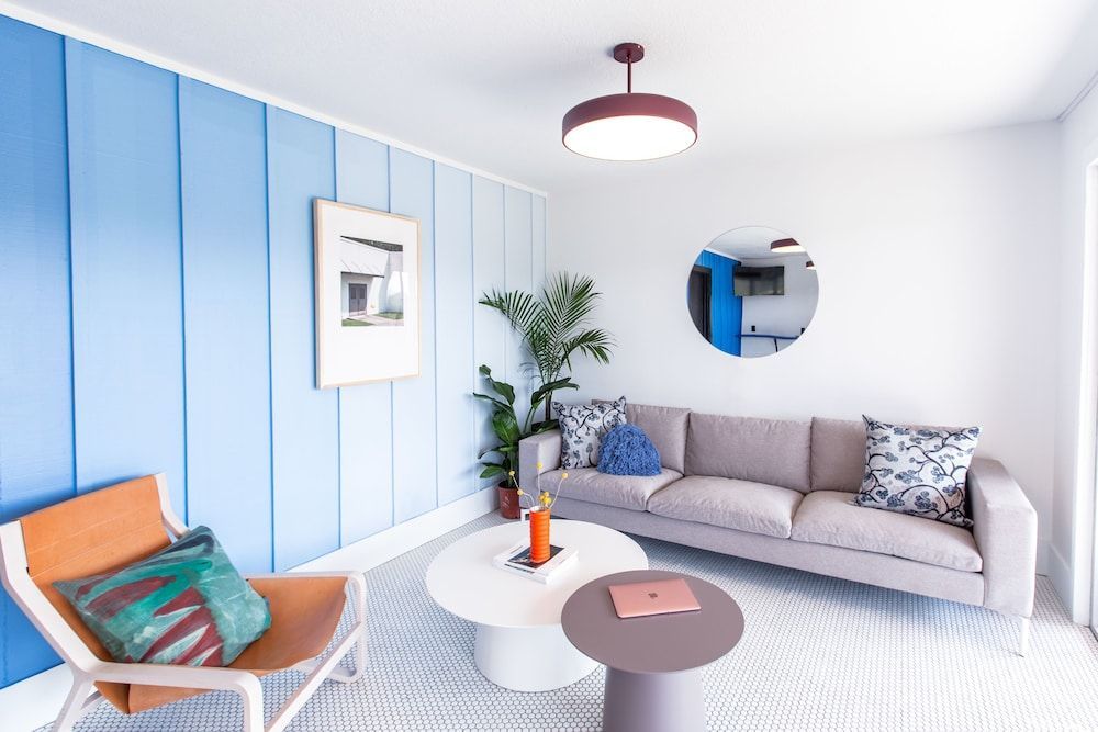 The Iris Motel 2