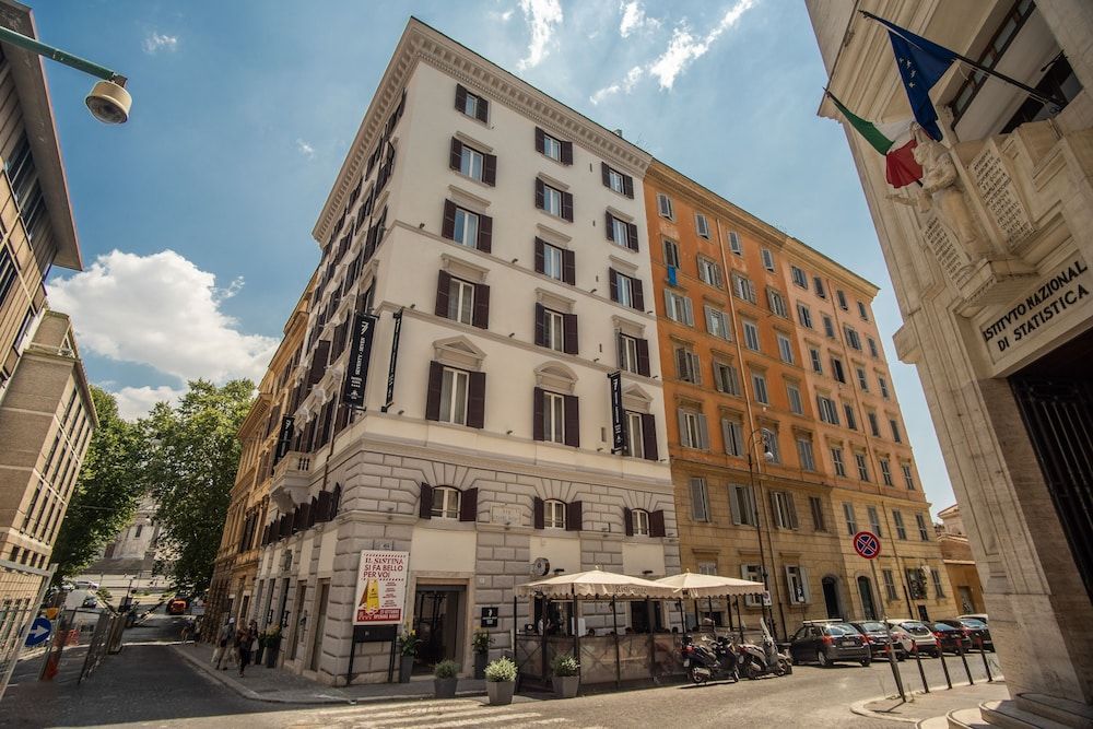 Hotel 77 Seventy-Seven - Maison D'Art Collection 1