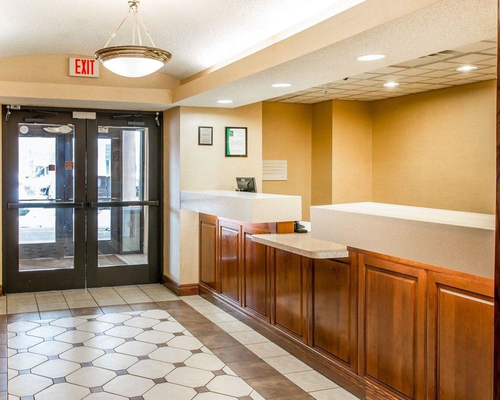 Quality Inn & Suites Niles 2