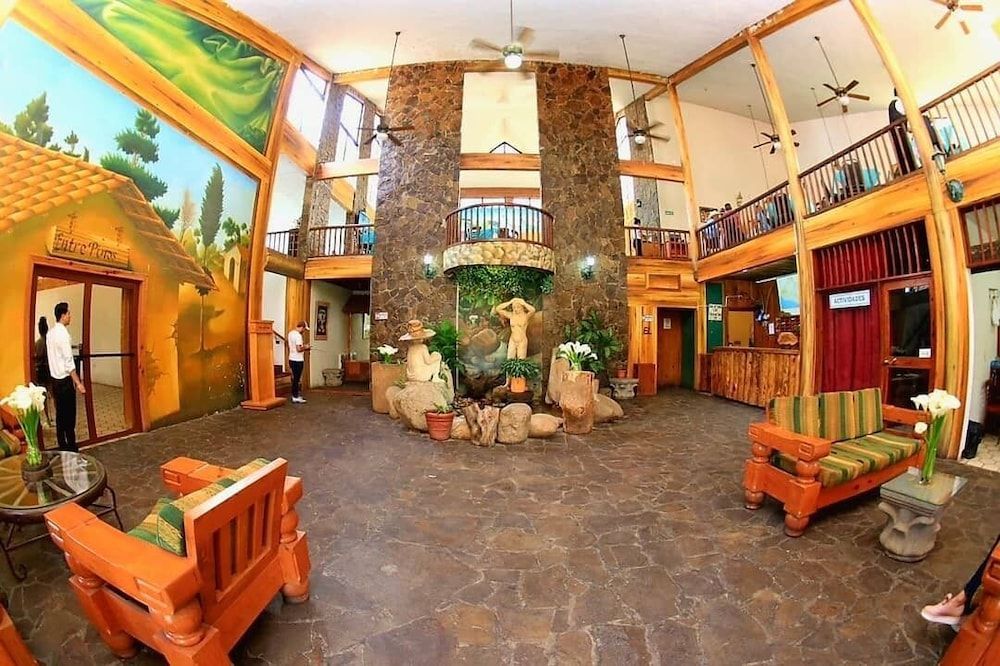 Hotel Entre Pinos 2
