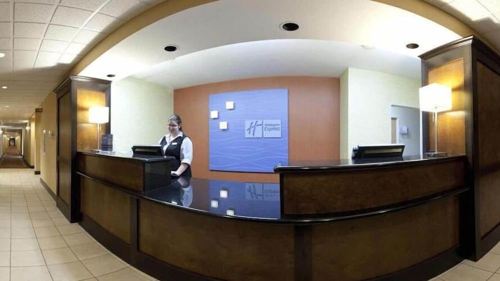 Holiday Inn Express & Suites WAUSEON by IHG 2