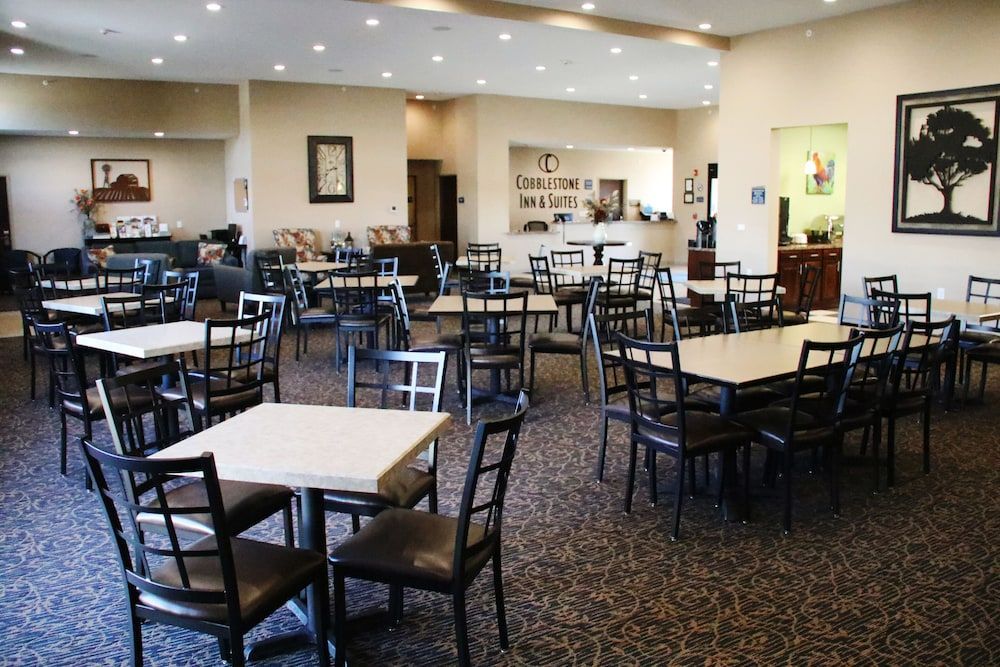 Cobblestone Inn & Suites Fort Madison 2