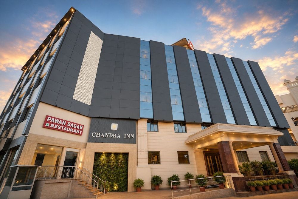 Chandra Inn 1