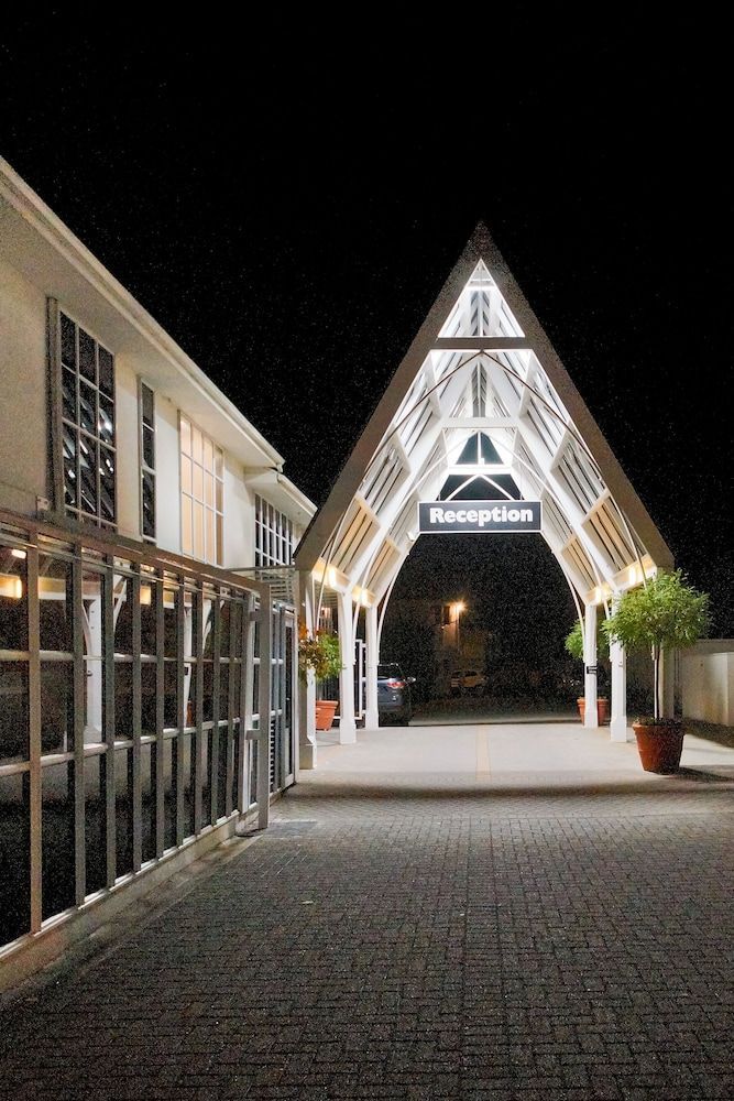 Pavilions Hotel 2