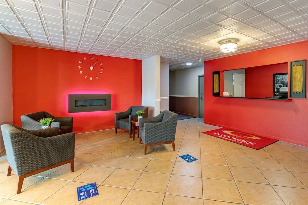 Econo Lodge Inn & Suites Granite City - St Louis 2