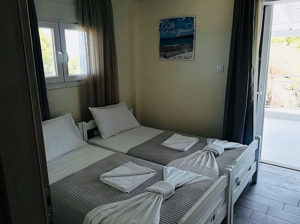 Aelia Sea View Studios 2