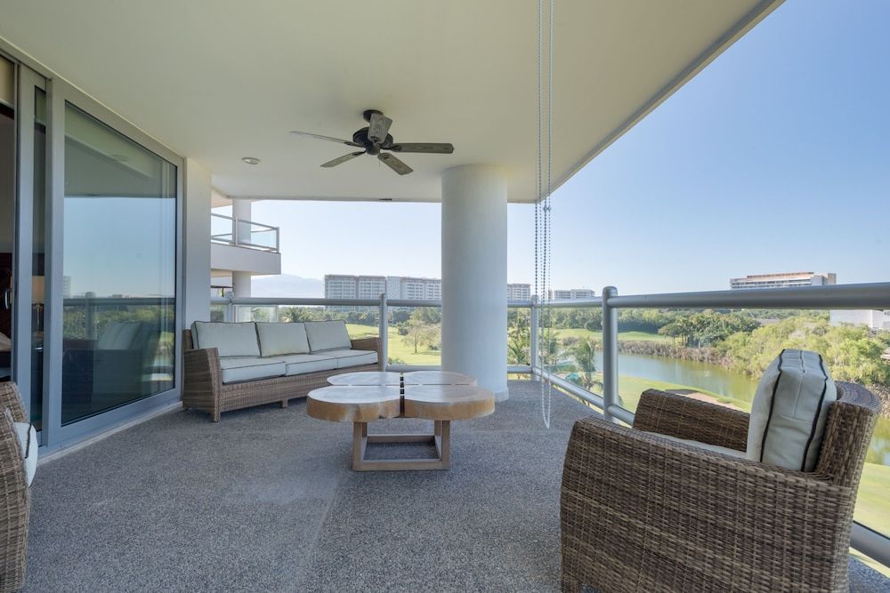 Condo en Nuevo Vallarta con acceso a playa 1