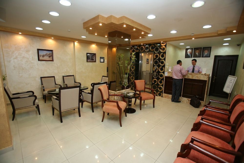 Cedar Hotel 2