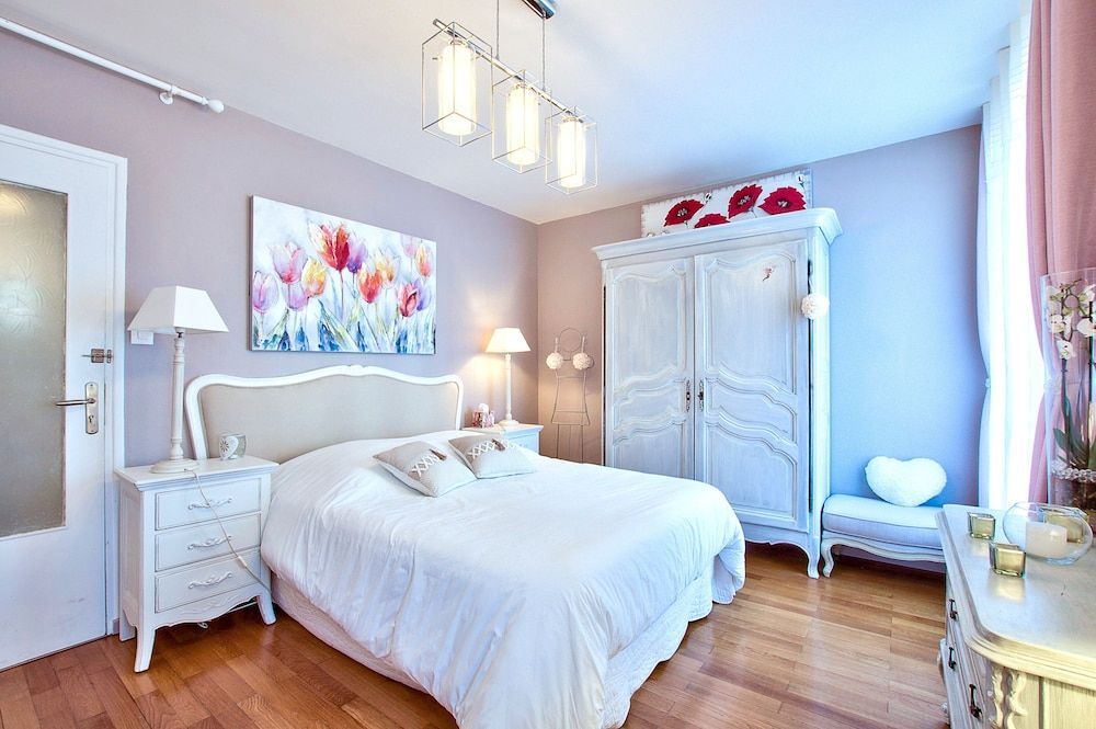! A découvrir ! NATURALBNB - Chambres d'hôtes climatisées au calme - Top confort et reposant - PARKING GRATUIT SECURISE - Garage vélos et motos - OFFERT COPIEUX PETIT DEJEUNER fait maison sucré-salé, 2