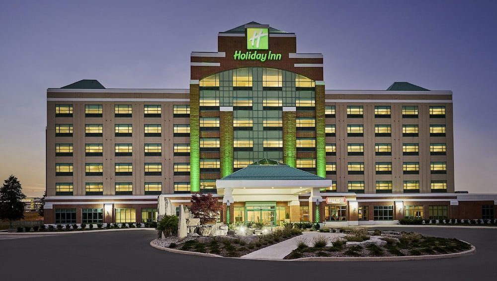 Holiday Inn & Suites OAKVILLE @ BRONTE by IHG 1