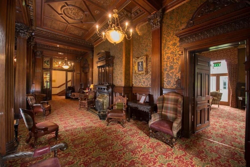 Macdonald Norwood Hall Hotel 2