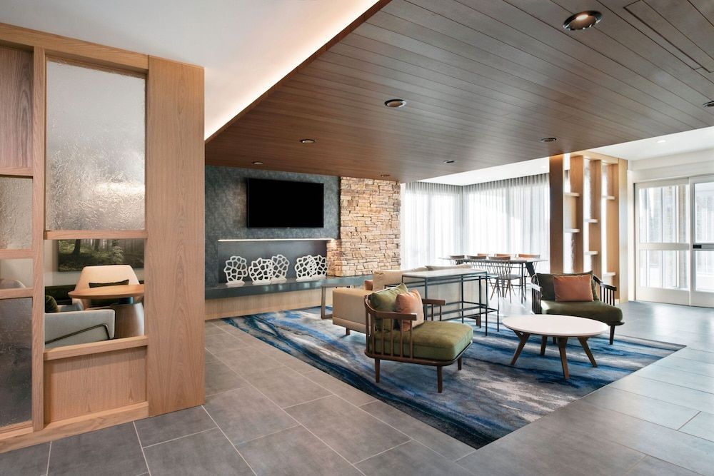 Fairfield by Marriott Inn & Suites Chino 2