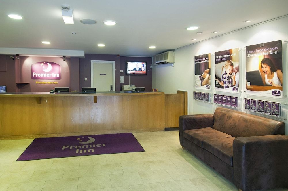 Premier Inn Leeds City Centre - Wellington Street 2