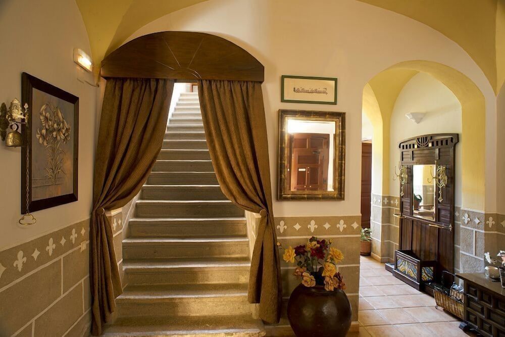 Hotel Rural La Casa De Pasarón 2