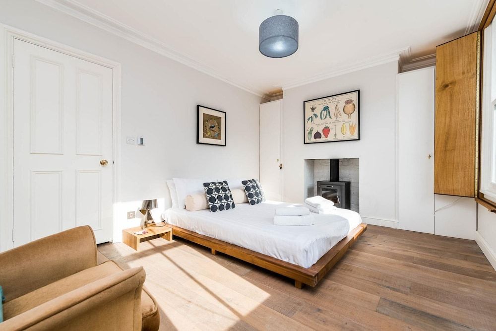 Stunning 3BD Flat With Garden in Shoreditch Zone 1 2