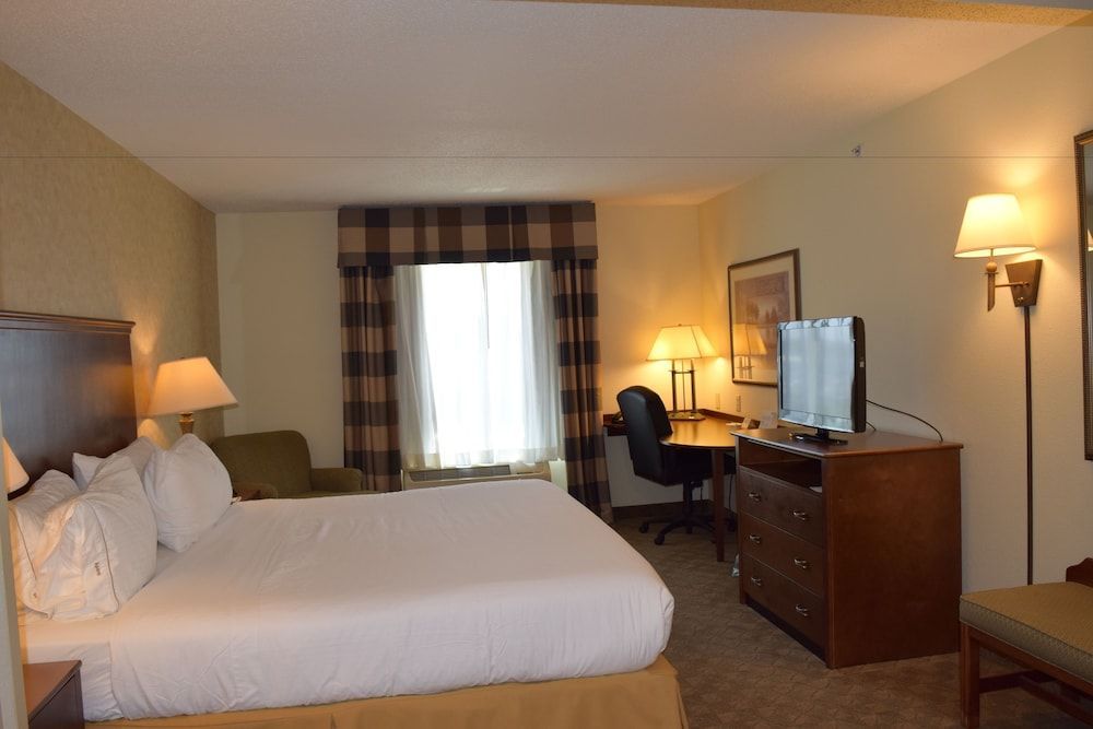 Holiday Inn Express & Suites SPARTA by IHG 2