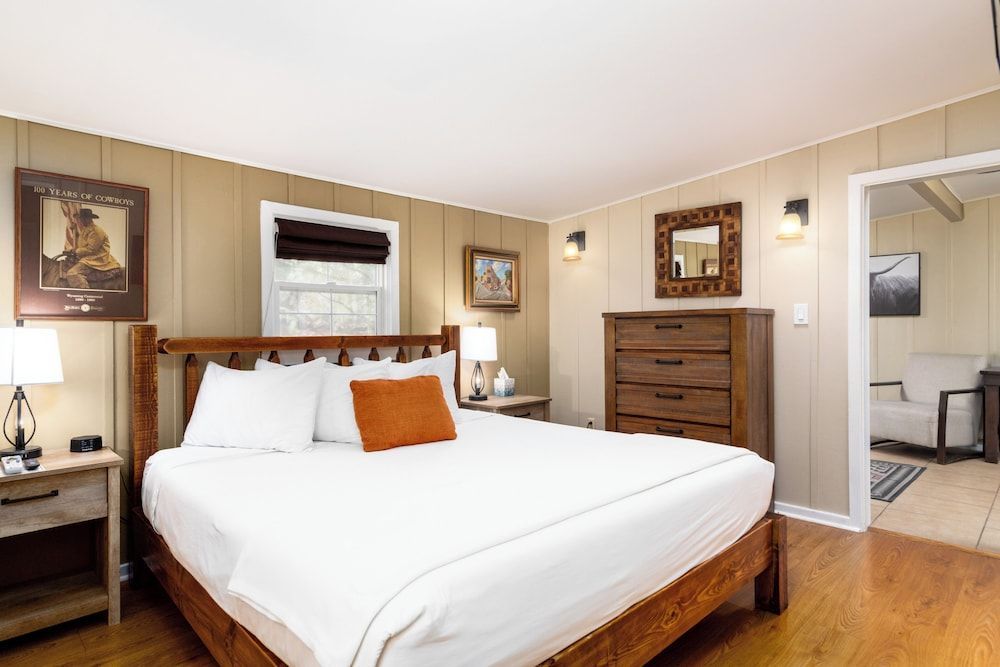 Prescott Pines Inn 2