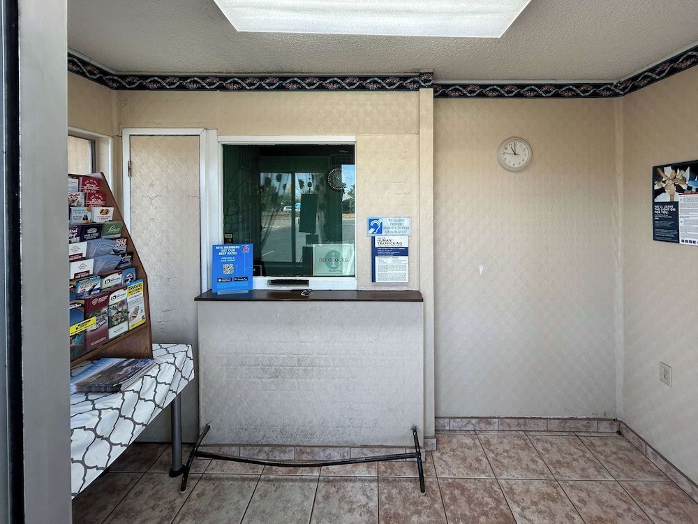 Motel 6 Selma, CA 2