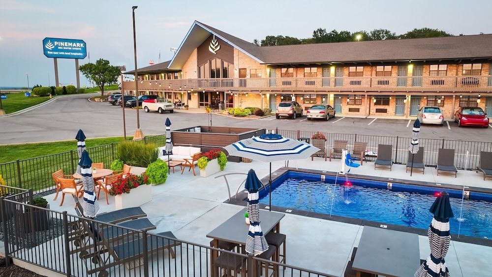 PINEMARK Inn Suites Events 1