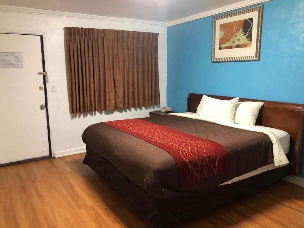 Collier's Motel 2