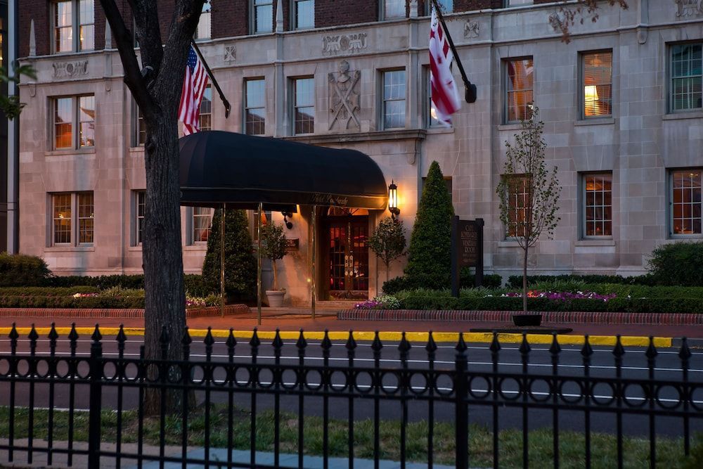 Hotel Lombardy 1