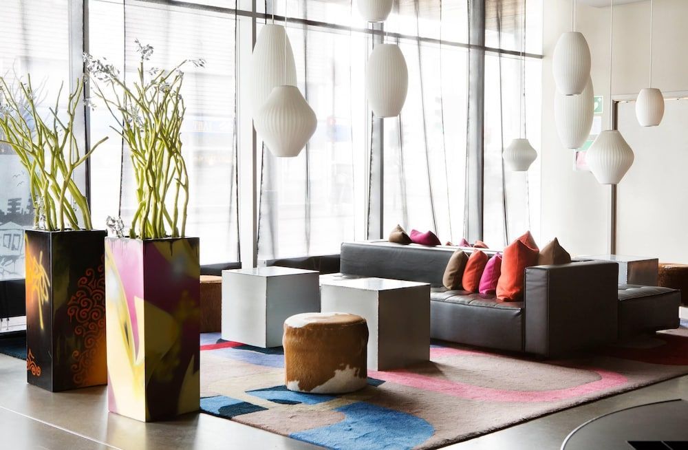 Comfort Hotel Square 1