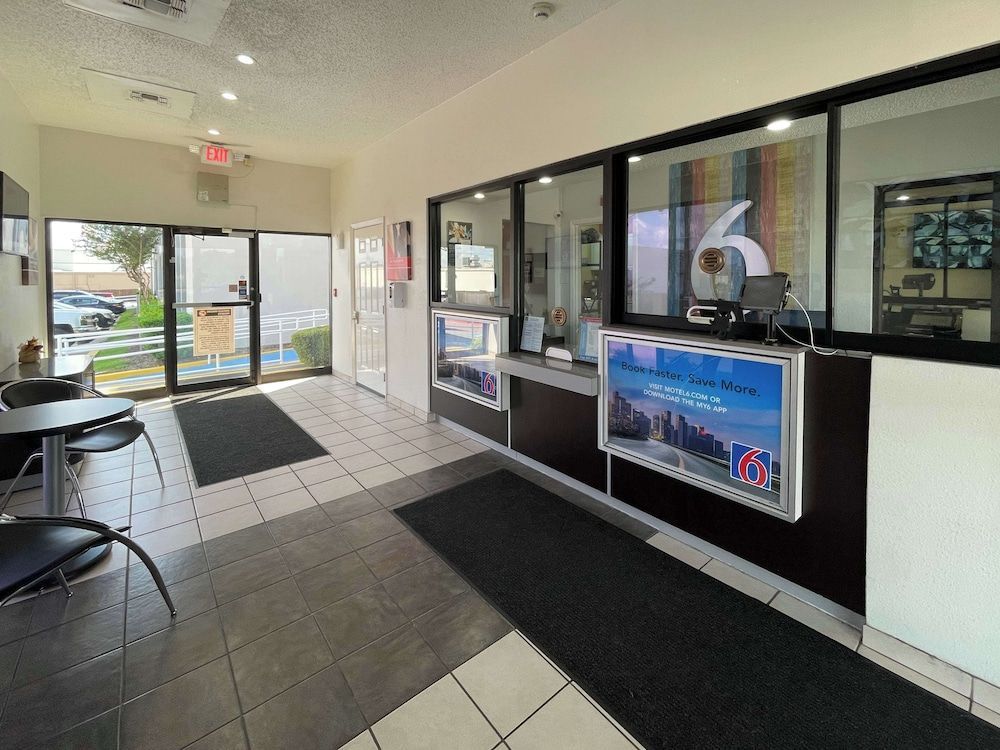Motel 6-Duncanville, TX - Dallas 2