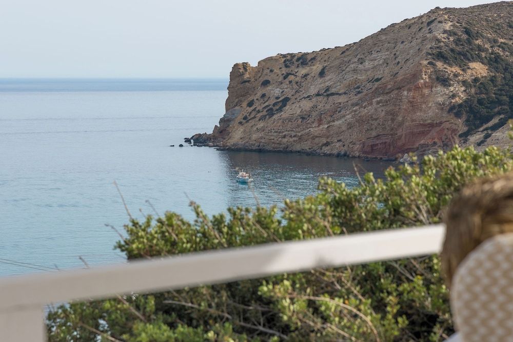 Summer Residence - Sea View Retreat in Provatas, Milos 2