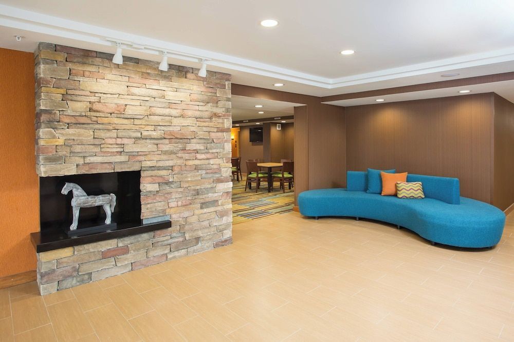Fairfield Inn Manchester - Boston Regional Airport 2