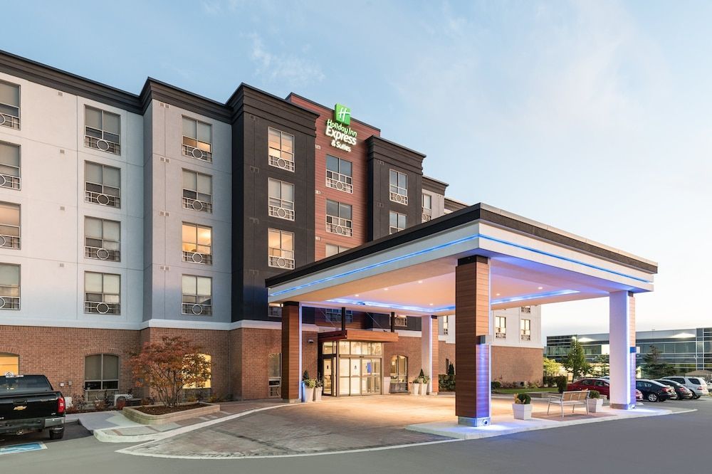 Holiday Inn Express & Suites MILTON by IHG 1