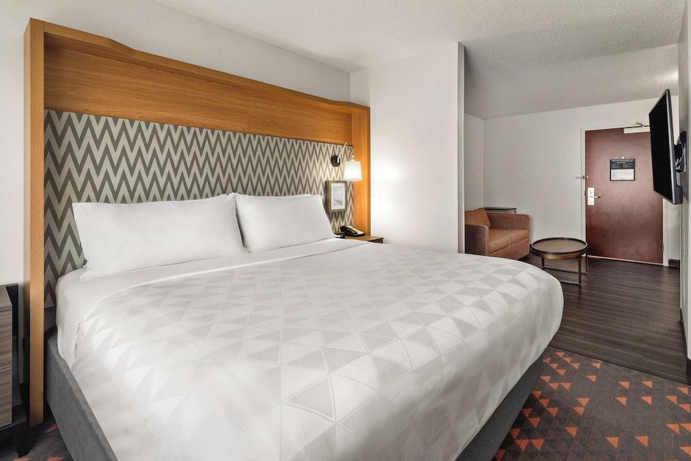 Holiday Inn & Suites BOTHELL by IHG 2